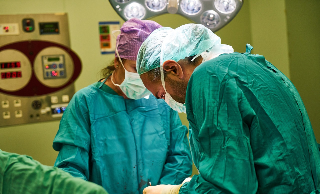 Robotic Surgery Advancements Transform Knee Replacements
